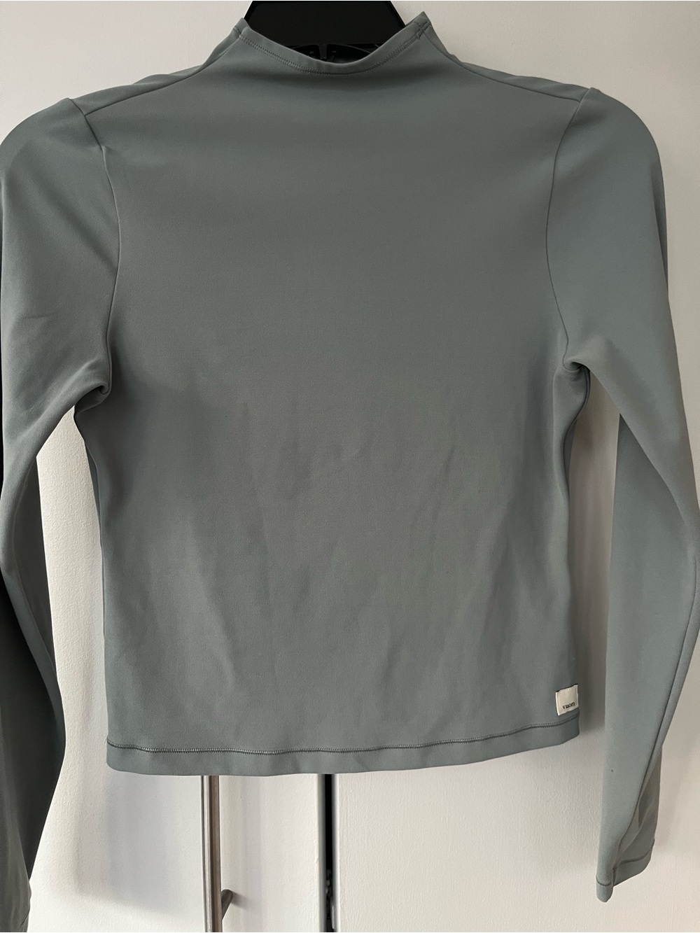 Vuori All The Feels Mock Neck Long Sleeve Shirt Soft Pewter Yoga Athletic Gym